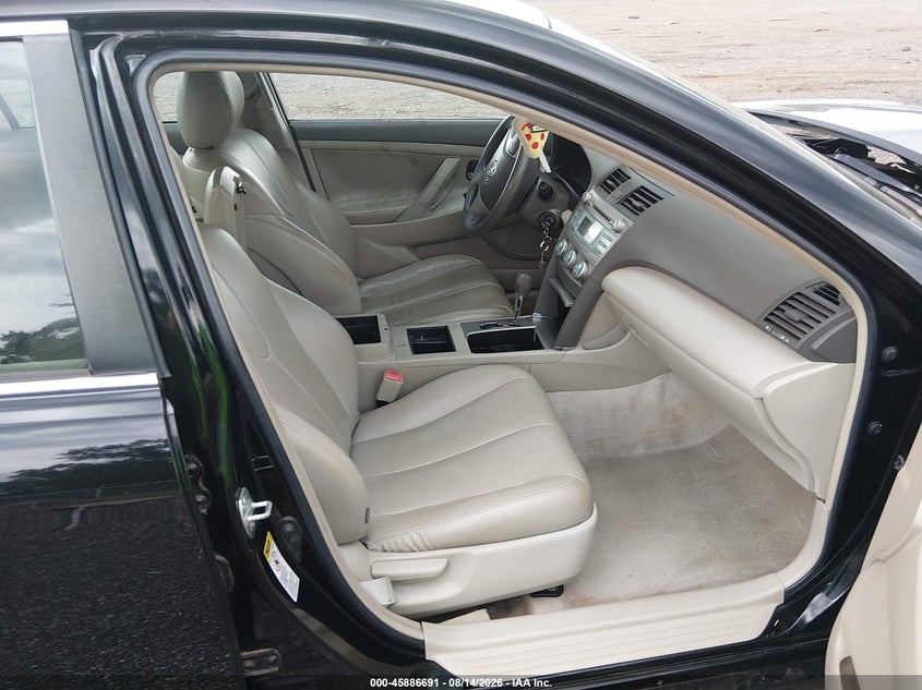 2009 TOYOTA CAMRY auction photo 5