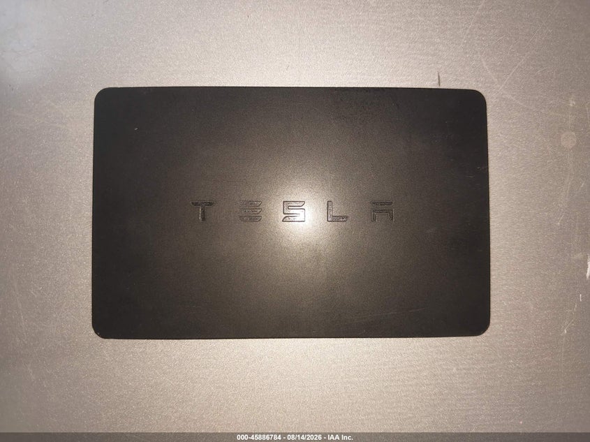TESLA MODEL 3 - zdjęcie 11