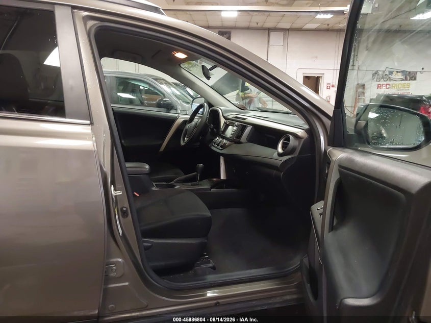 TOYOTA RAV4 - zdjęcie 5