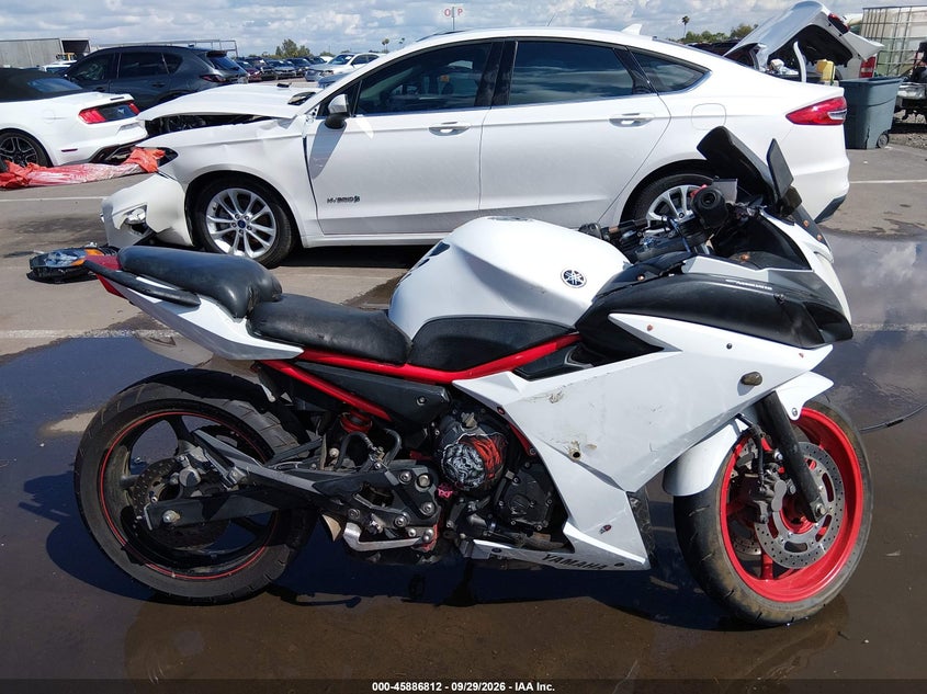 YAMAHA FZ6 2013