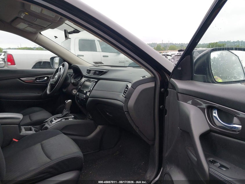 2018 NISSAN ROGUE auction photo 5
