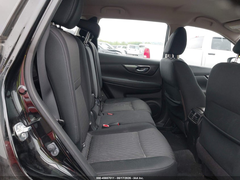 2018 NISSAN ROGUE auction photo 8