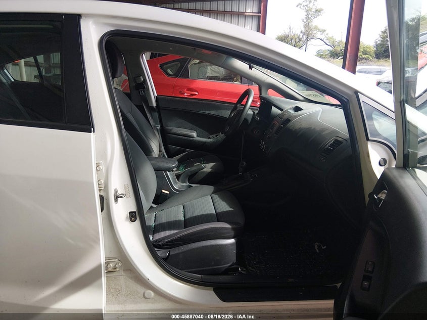 2015 KIA FORTE auction photo 5