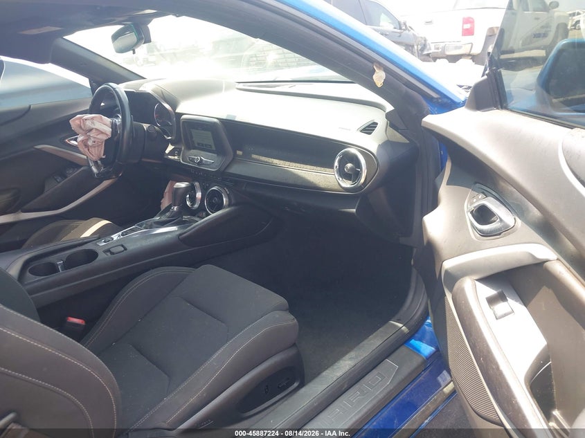 2017 CHEVROLET CAMARO auction photo 5
