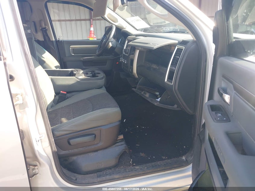 2016 RAM 1500 auction photo 5