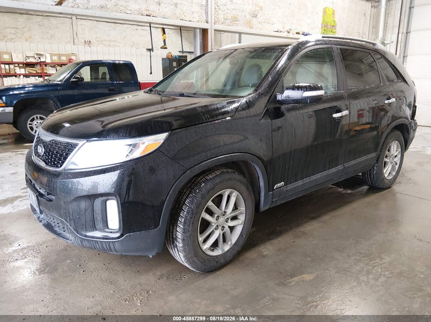 2015 Kia Sorento, Обычный износ, IAAI, VIN 5XYKTCA65FG587335 — фото 2