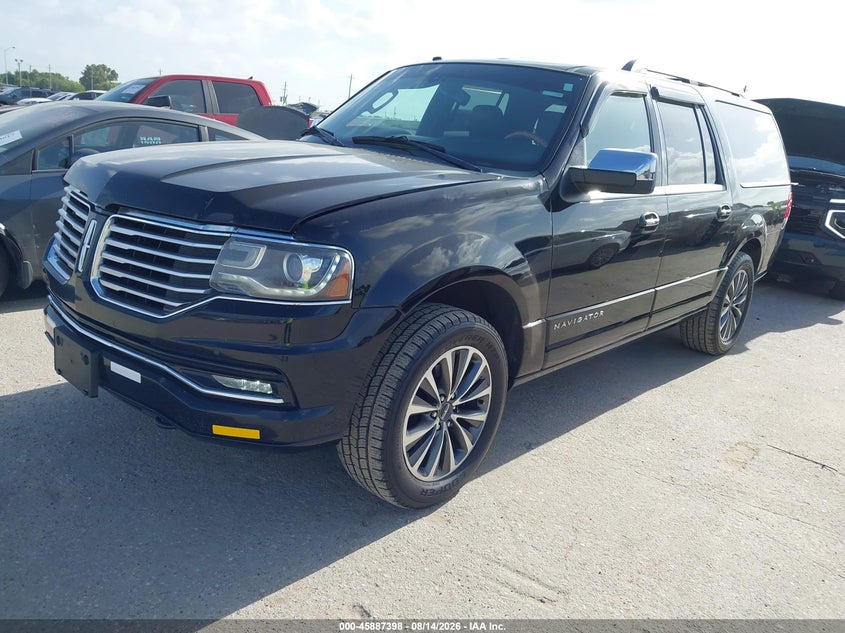 2017 LINCOLN NAVIGATOR L auction photo 2