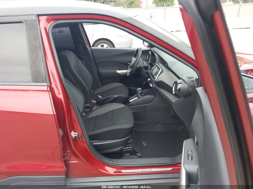 2019 NISSAN KICKS auction photo 5