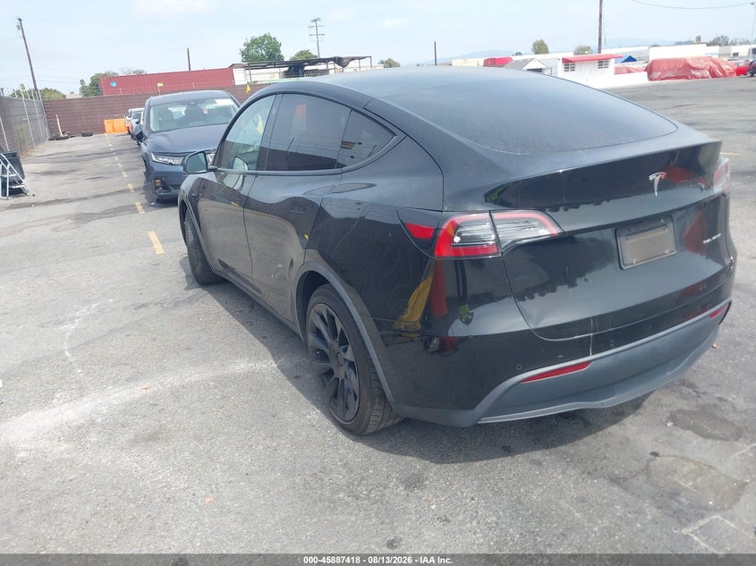 TESLA MODEL Y 2021 VIN 5YJYGDEE8MF160595