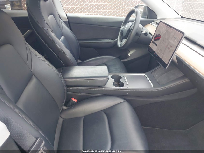 TESLA MODEL Y 2021 VIN 5YJYGDEE8MF160595