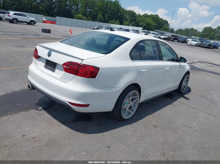 2013 VOLKSWAGEN JETTA auction photo 4