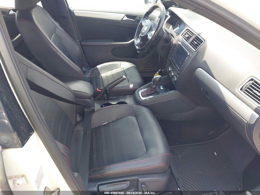 2013 VOLKSWAGEN JETTA auction photo 5