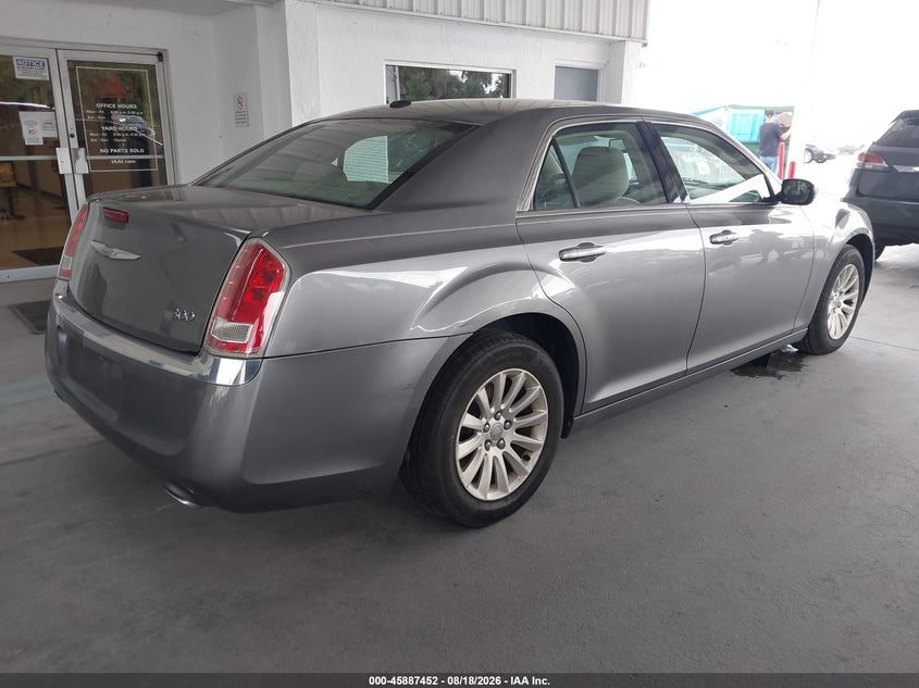 2012 CHRYSLER 300 auction photo 4