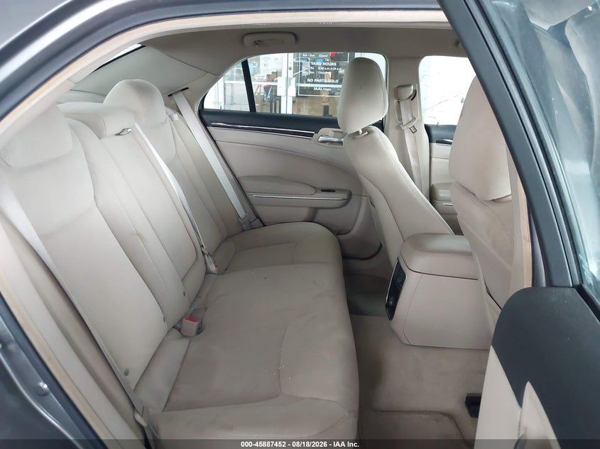 2012 CHRYSLER 300 auction photo 8