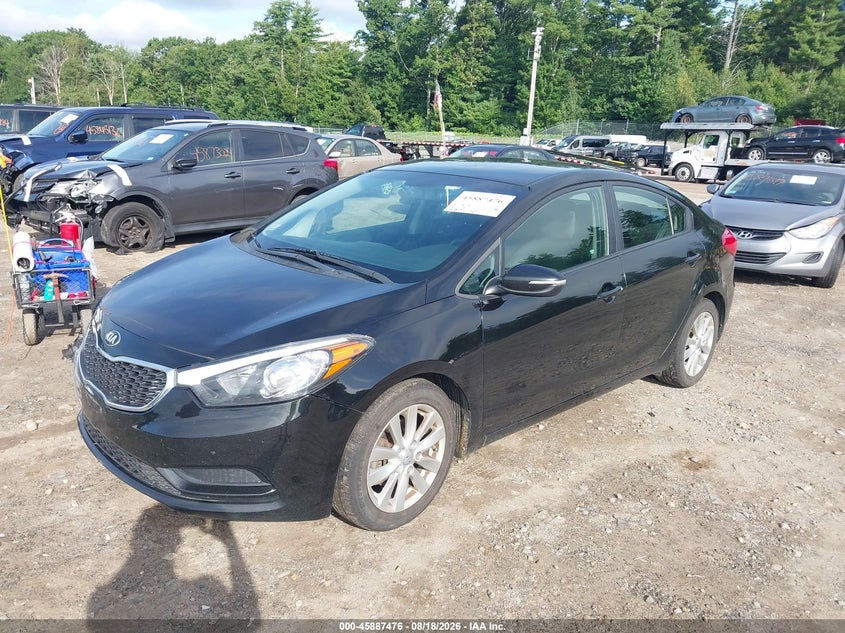 2015 Kia Forte, Right Front, IAAI, VIN KNAFX4A61F5400013 — photo 2