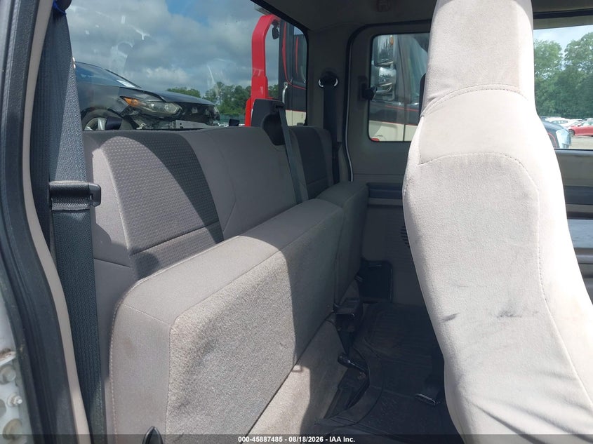 2010 FORD SUPER DUTY F-250 SRW auction photo 8
