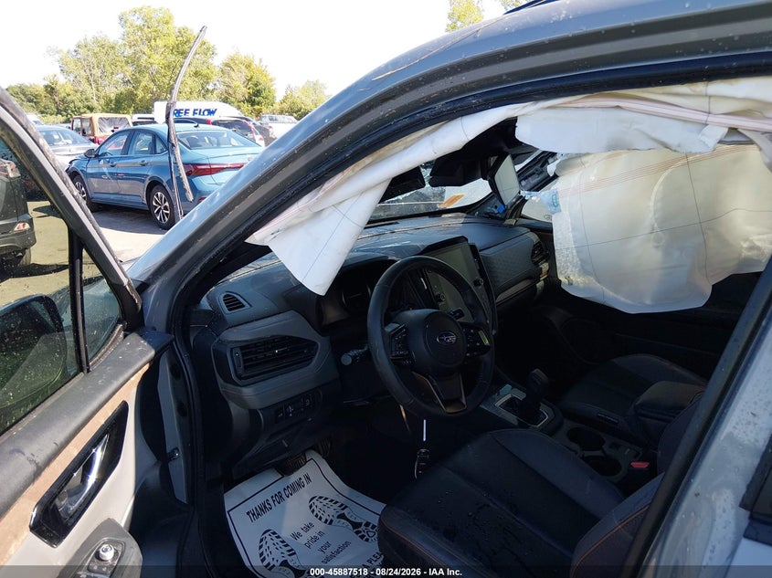 2025 SUBARU FORESTER auction photo 5