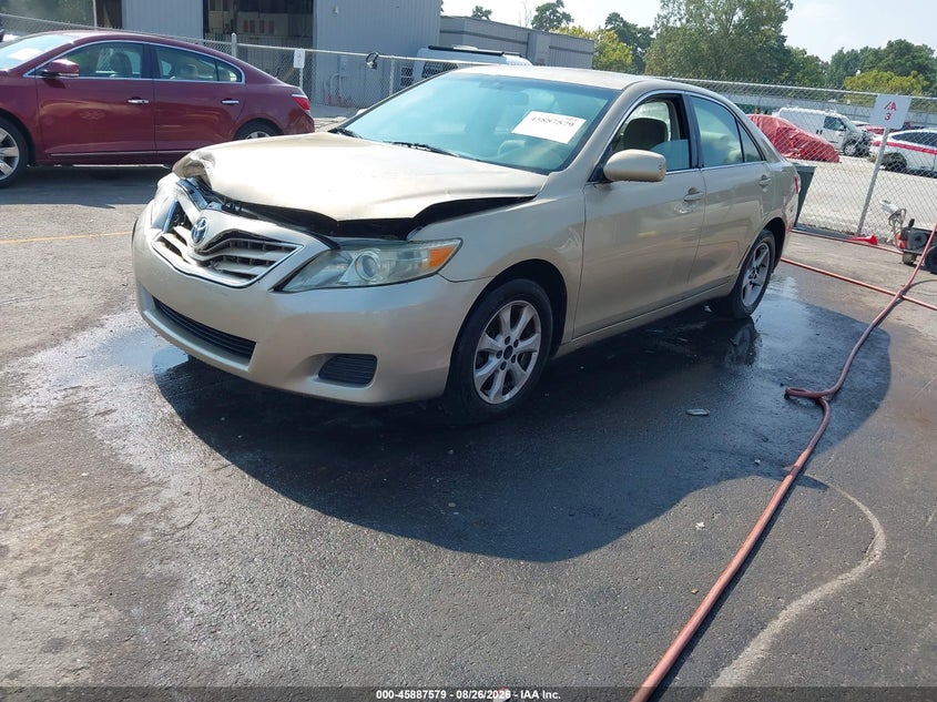 2011 TOYOTA CAMRY auction photo 2