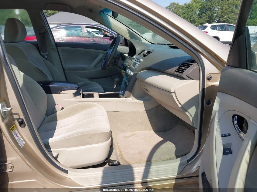 2011 TOYOTA CAMRY auction photo 5