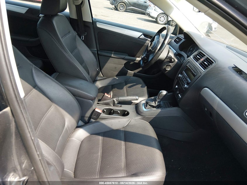 2013 VOLKSWAGEN JETTA auction photo 5