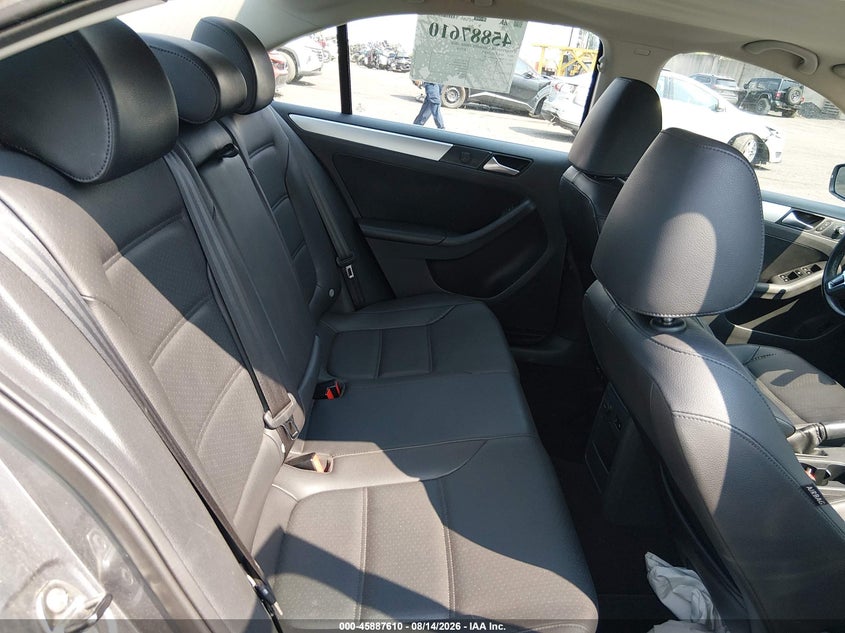 2013 VOLKSWAGEN JETTA auction photo 8