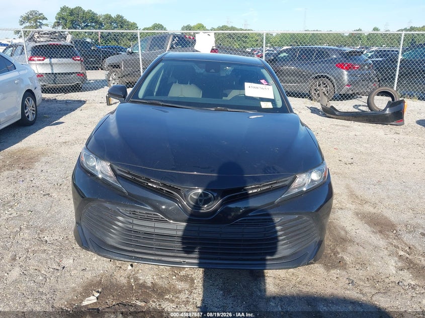 TOYOTA CAMRY - zdjęcie 13