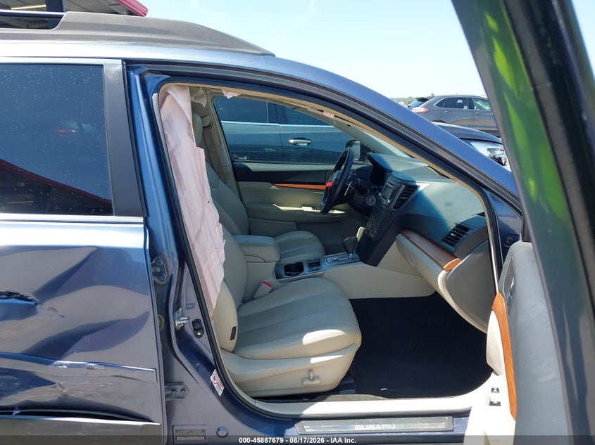 2013 SUBARU OUTBACK auction photo 5