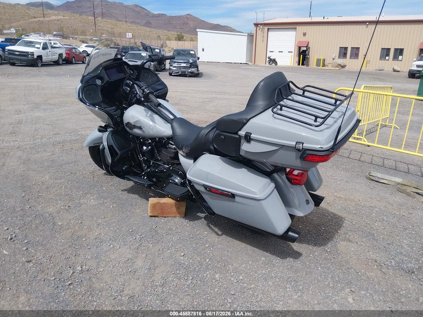 HARLEY-DAVIDSON FLTRK 2024