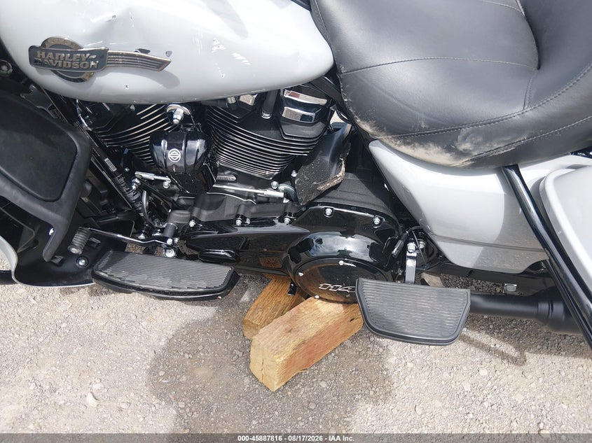 HARLEY-DAVIDSON FLTRK 2024