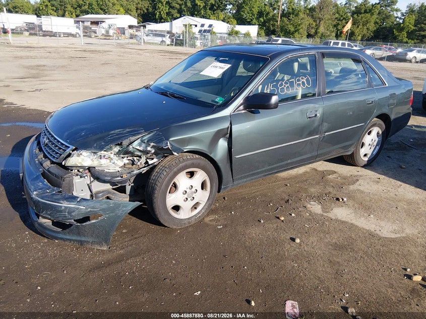2004 Toyota Avalon, Left Front, IAAI, VIN 4T1BF28BX4U354613 — photo 2