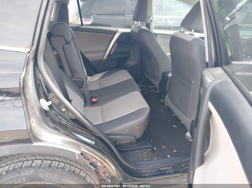 TOYOTA RAV4 - zdjęcie 8
