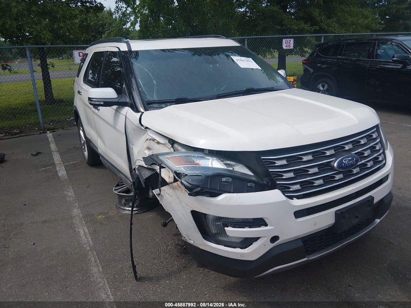 Photo 6 - FORD EXPLORER