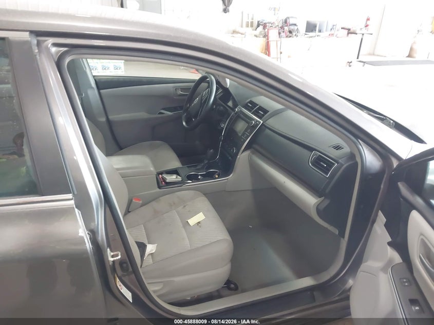 2017 TOYOTA CAMRY auction photo 5