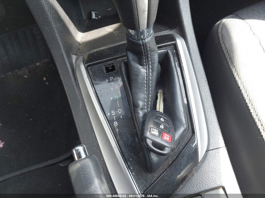 2018 TOYOTA COROLLA SEDAN 1.8L I-4 DOHC, VVT, 132HP