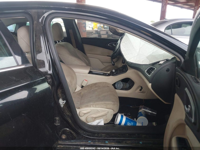 2015 CHRYSLER 200 auction photo 5