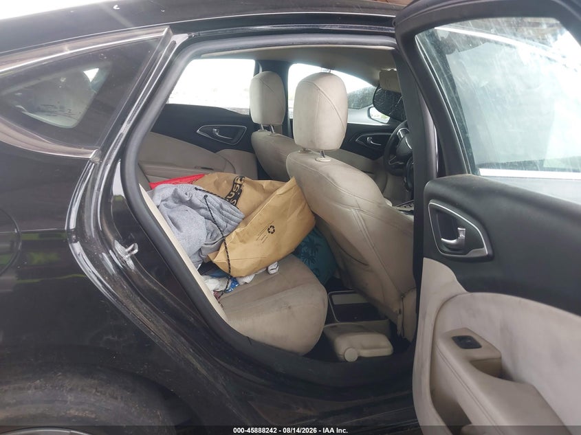 2015 CHRYSLER 200 auction photo 8