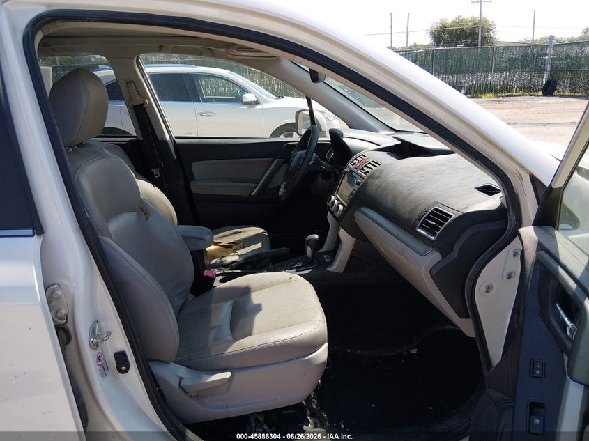 2016 SUBARU FORESTER auction photo 5