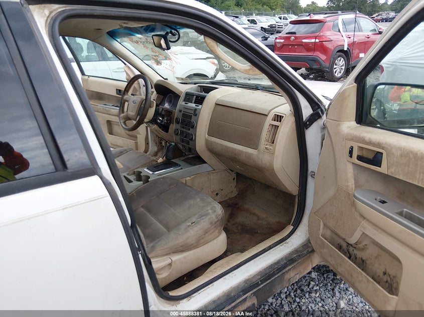 2010 FORD ESCAPE auction photo 5