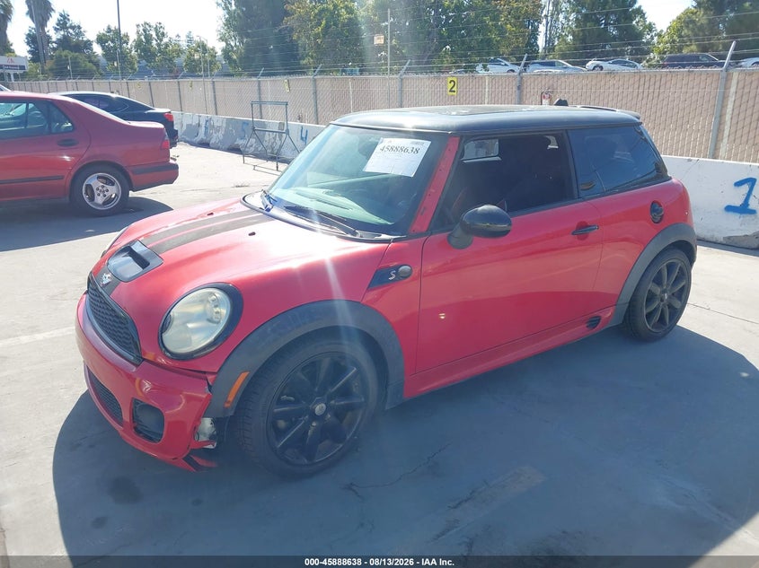 2010 MINI COOPER S auction photo 2