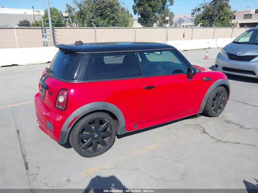 2010 MINI COOPER S auction photo 4