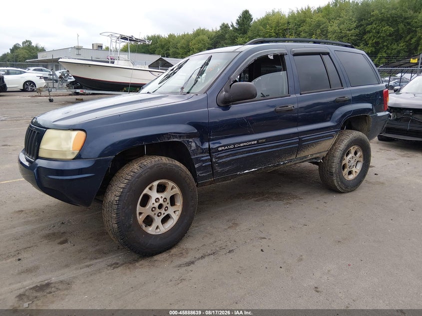 2004 Jeep Grand Cherokee Laredo, Right Front, IAAI, VIN 1J4GW48S34C223206 — photo 2