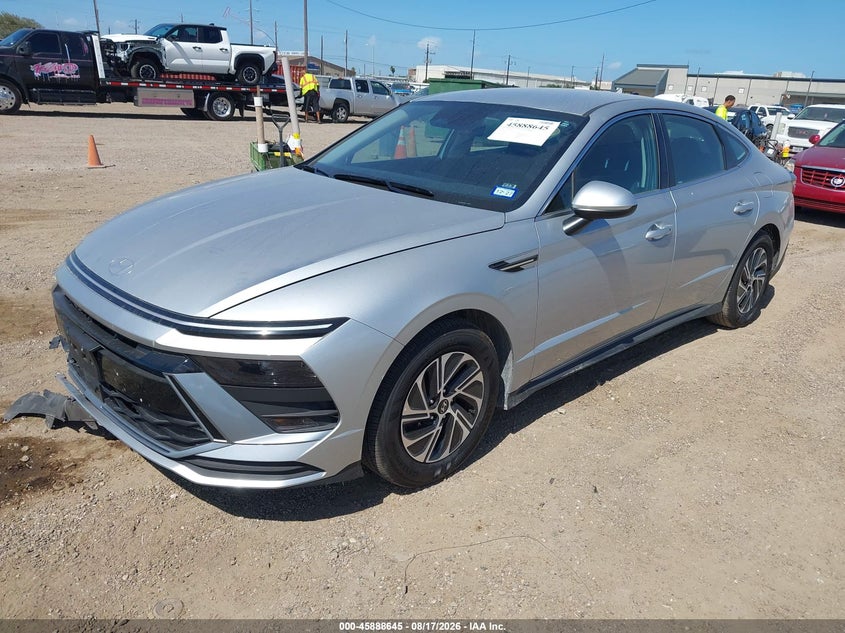 2026 Hyundai Sonata Hybrid Blue, Front End, IAAI, VIN KMHL24JJ1TA148531 — photo 2