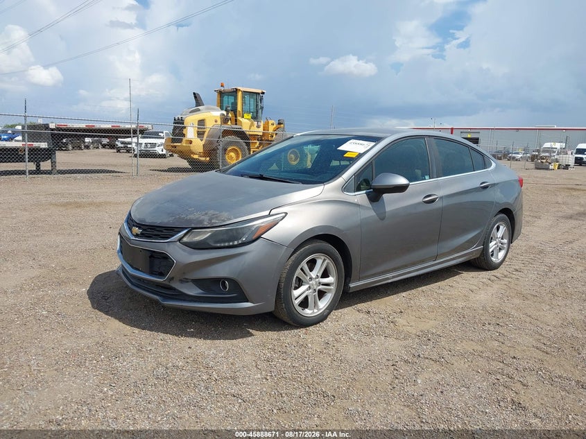 2018 Chevrolet Cruze Lt Auto, Right Side, IAAI, VIN 1G1BE5SM1J7136792 — photo 2