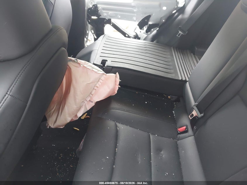 TESLA MODEL 3 - zdjęcie 8
