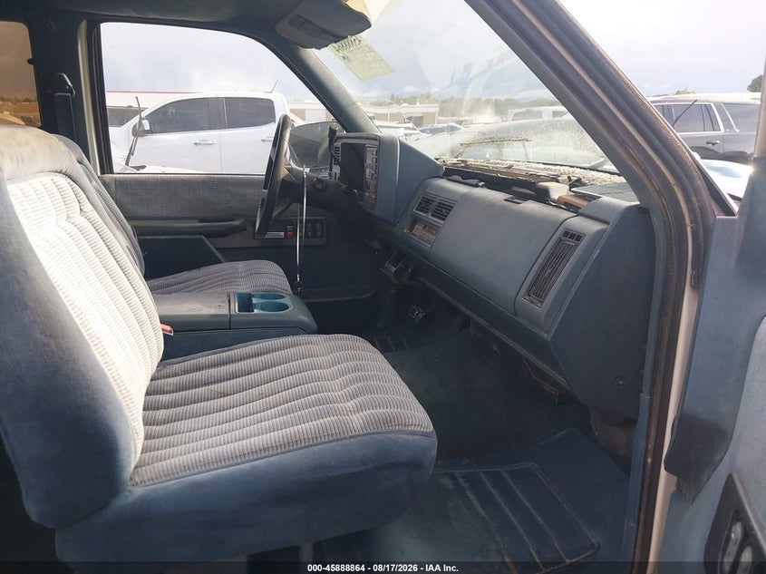 1991 CHEVROLET GMT-400 auction photo 5