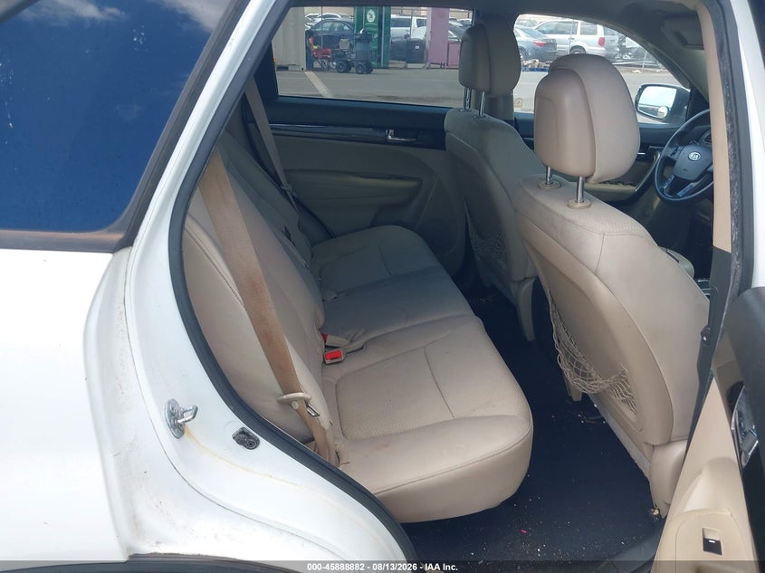 2012 KIA SORENTO auction photo 8