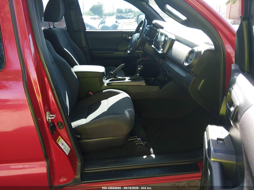 2016 TOYOTA TACOMA auction photo 5
