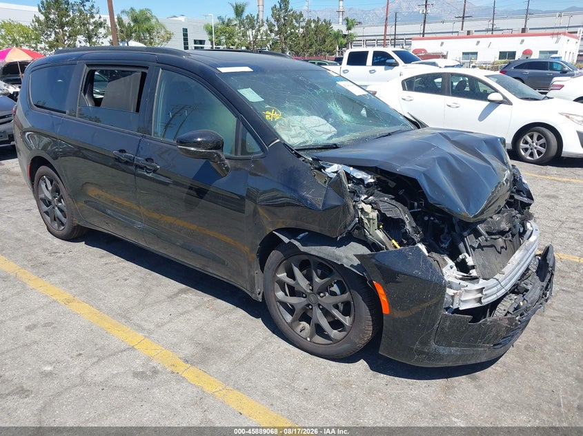2027 CHRYSLER PACIFICA auction photo 1