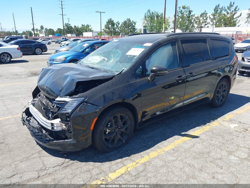 2027 CHRYSLER PACIFICA auction photo 2