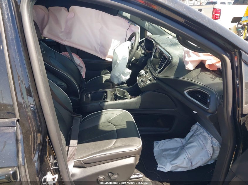 2027 CHRYSLER PACIFICA auction photo 5